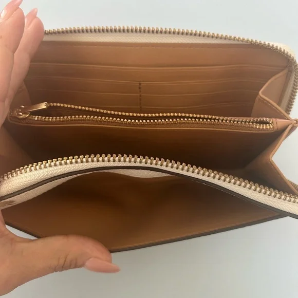 COACH- Accordion Zip Wallet with Apple Print in Gold. - Picture 4 of 6